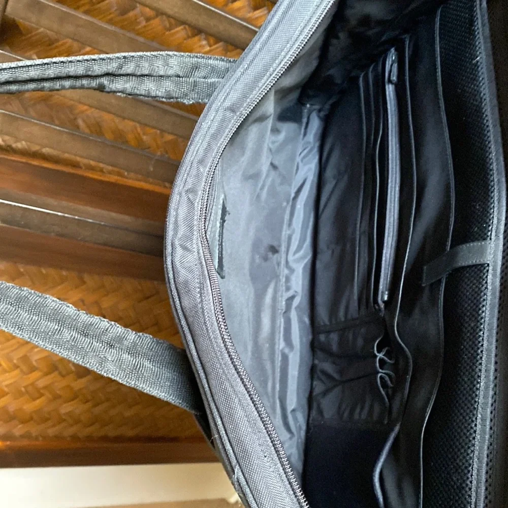 HARTMANN - “The Moderns”nylon/leather travel briefcase